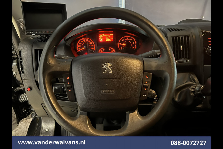 Peugeot Boxer 2.0 BlueHDI 141pk Bakwagen Laadklep Euro6 Airco | Camera | Cruisecontrol | Chauffeursstoel Bijrijdersbank