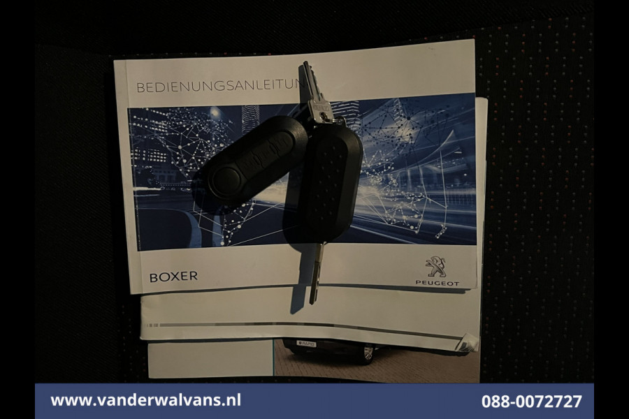Peugeot Boxer 2.0 BlueHDI 141pk Bakwagen Laadklep Euro6 Airco | Camera | Cruisecontrol | Chauffeursstoel Bijrijdersbank