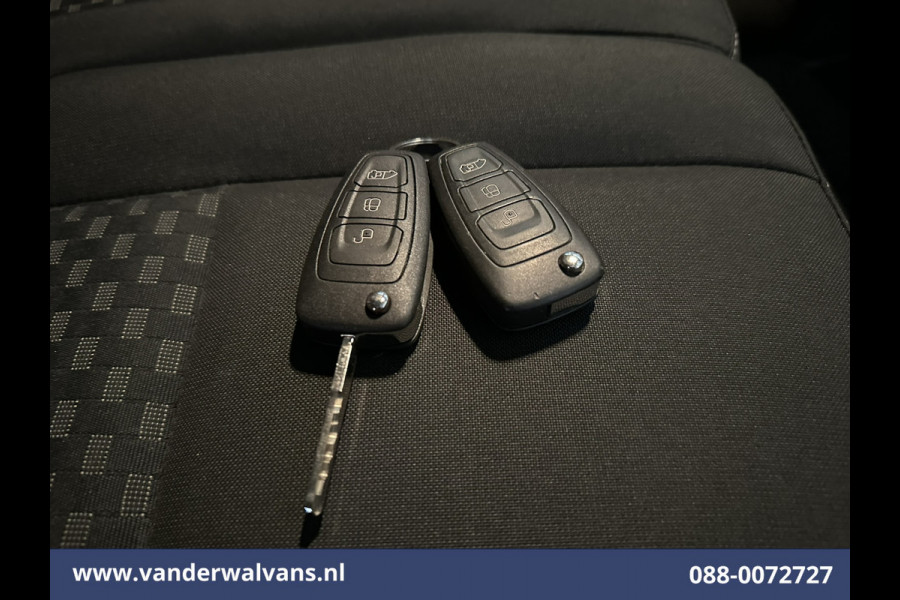 Ford Transit 2.0 TDCI 131pk L3H2 Euro6 Airco | Apple Carplay | Camera | Navigatie | Stoelverwarming | Cruisecontrol Parkeersensoren, Android Auto, Verwarmde voorruit, Bijrijdersbank Ford Transit 2.0 TDCI 131pk L3H2 Euro6 Airco | Apple Carplay | Camera | Navigatie | Stoelverwarming | Cruisecontrol Parkeersensoren, Android Auto, Verwarmde voorruit, Bijrijdersbank
