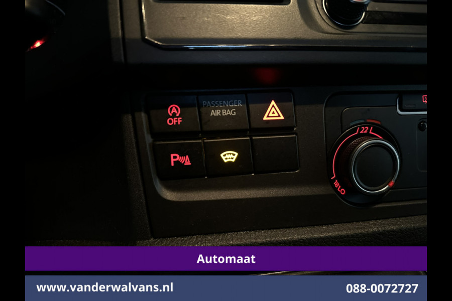 Volkswagen Transporter 2.0 TDI 150pk Automaat L2H1 Inrichting Euro6 Airco | Navigatie | LM Velgen | 2500kg Trekhaak Verwarmde voorruit, Cruisecontrol