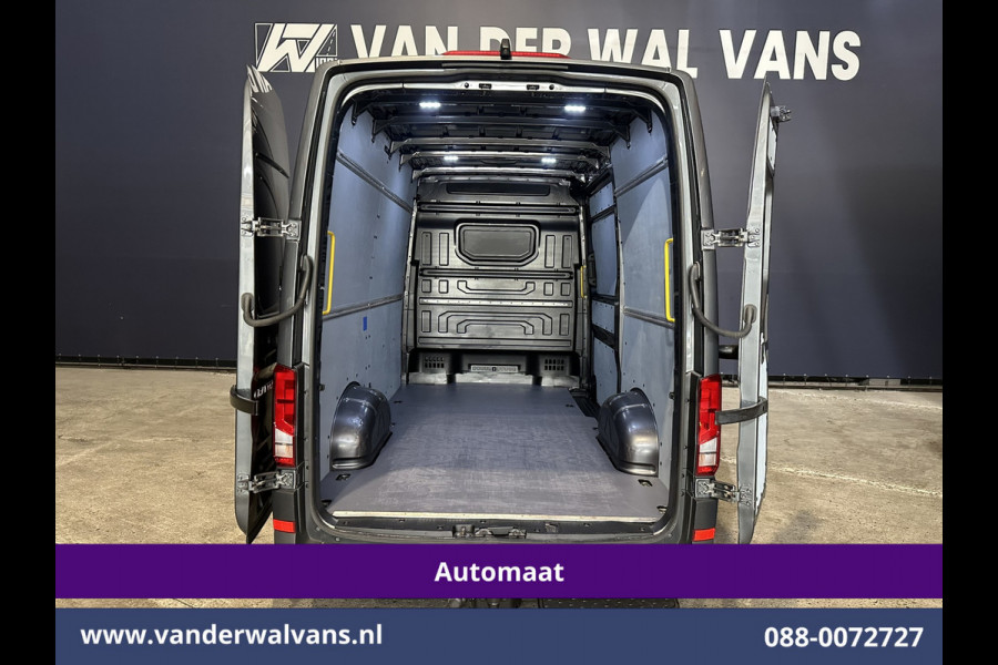 Volkswagen Crafter 2.0 TDI 141pk Automaat L3H3 L2H2 Euro6 Airco | Massagestoel | Camera | Navigatie | 3000kg Trekhaak | Cruisecontrol Chauffeursstoel, Parkeersensoren, Stoelverwarming, Bijrijdersbank