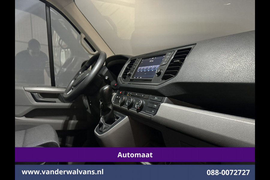 Volkswagen Crafter 2.0 TDI 141pk Automaat L3H3 L2H2 Euro6 Airco | Massagestoel | Camera | Navigatie | 3000kg Trekhaak | Cruisecontrol Chauffeursstoel, Parkeersensoren, Stoelverwarming, Bijrijdersbank