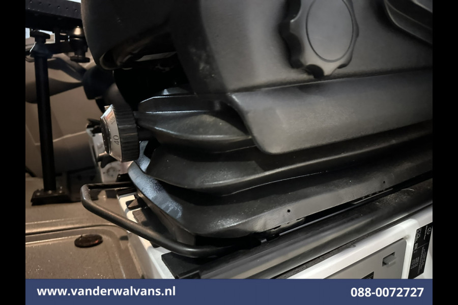 Mercedes-Benz Sprinter 316 CDI 164pk L2H2 Euro6 Airco | 2800kg Trekhaak | Cruisecontrol, Parkeersensoren, Chauffeursstoel
