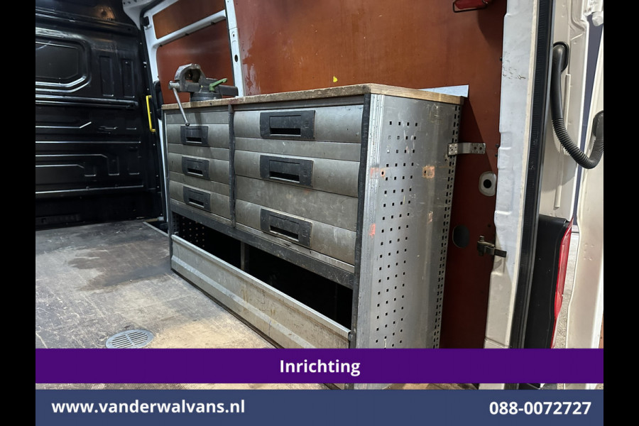 Volkswagen Crafter 2.0 TDI 177pk 3500kg Trekhaak Achterwiel aandrijving L3H3 L2H2 Inrichting Euro6 Airco | Camera | Navigatie | Apple Carplay Android Auto, Cruiscontrol, Chauffeursstoel, Verwarmde Voorruit, Parkeersensoren