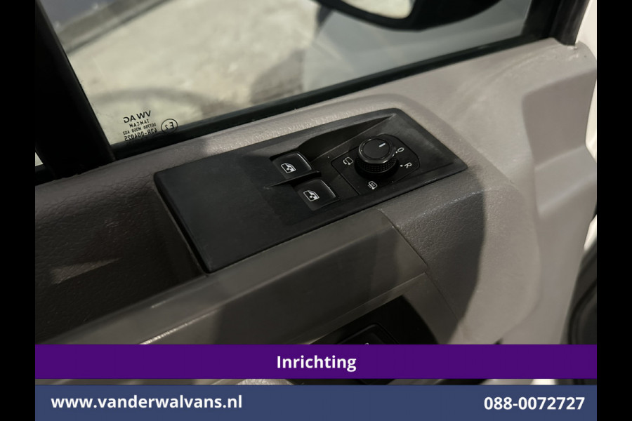 Volkswagen Crafter 2.0 TDI 177pk 3500kg Trekhaak Achterwiel aandrijving L3H3 L2H2 Inrichting Euro6 Airco | Camera | Navigatie | Apple Carplay Android Auto, Cruiscontrol, Chauffeursstoel, Verwarmde Voorruit, Parkeersensoren