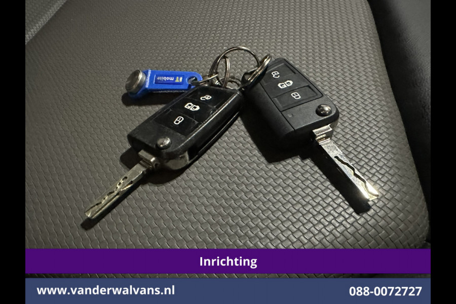 Volkswagen Crafter 2.0 TDI 177pk 3500kg Trekhaak Achterwiel aandrijving L3H3 L2H2 Inrichting Euro6 Airco | Camera | Navigatie | Apple Carplay Android Auto, Cruiscontrol, Chauffeursstoel, Verwarmde Voorruit, Parkeersensoren