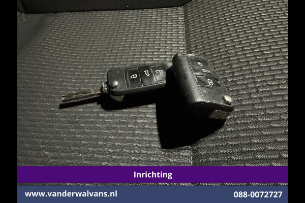 Volkswagen Transporter 2.0 TDI 150pk L2H1 Inrichting Euro6 Airco | Camera | Apple Carplay | Android Auto | 2500kg Trekhaak, Cruisecontrol, Parkeersensoren