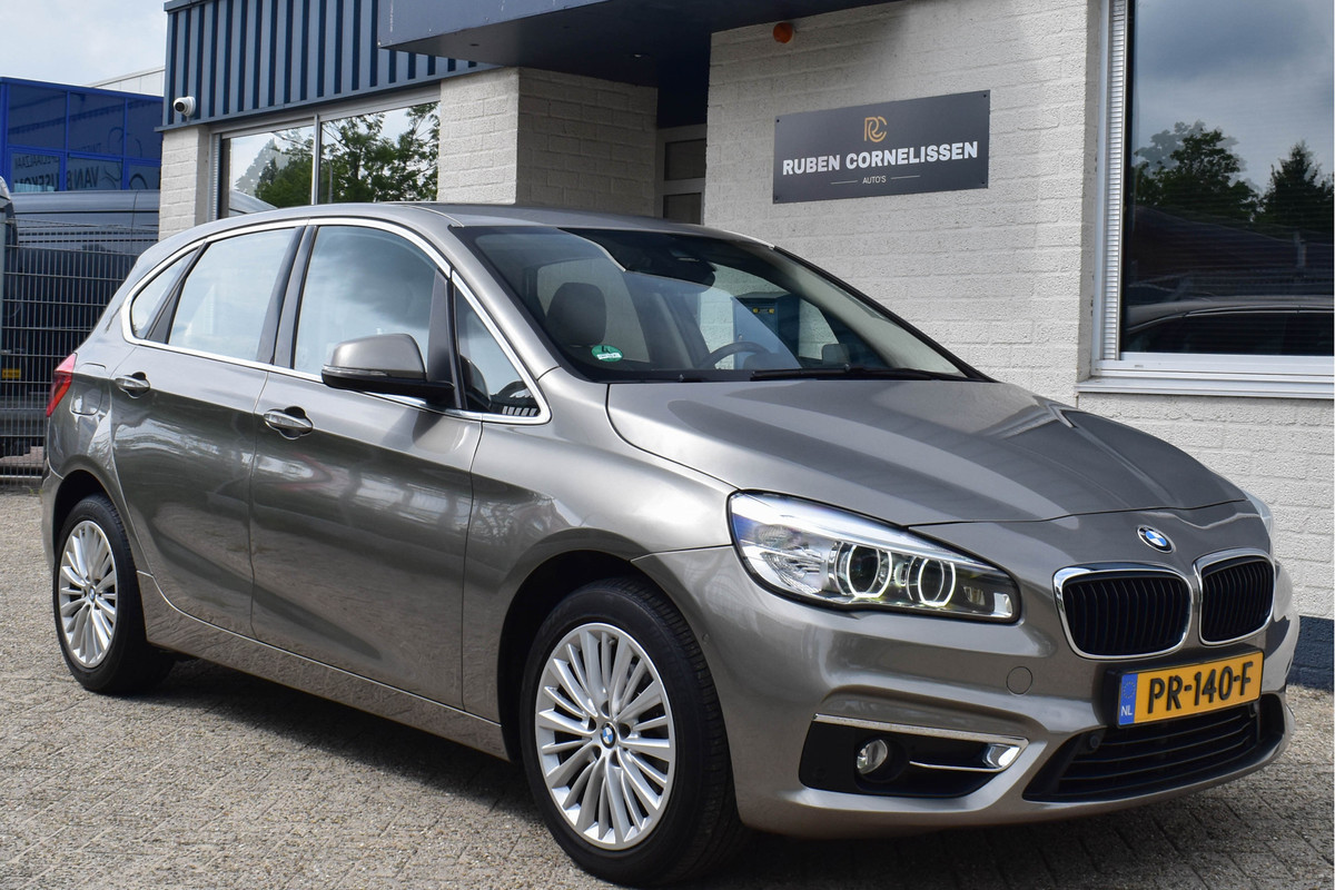 BMW 2 Serie Active Tourer 218i High Executive | Head Up | Leder | Navi | Stoelverwarming