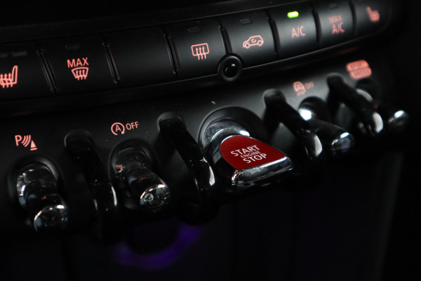 MINI Cabrio 1.5 Cooper Chili JCW John Cooper works pakket, Leer, Vlimate, etc. etc.