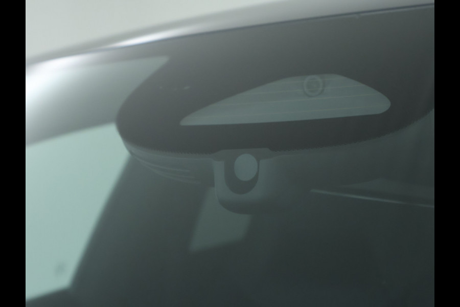 Mercedes-Benz CLA-Klasse 250 e Star Edition AMG Plug-In Hybride AMG Line | achteruitrijcamera |  Night Pakket | Sfeerverlichting | Night-Pakket | Inclusief 24 maanden MB Certified garantie voor Europa.