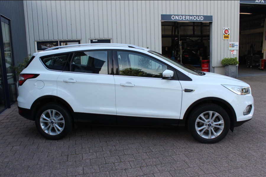 Ford Kuga 1.5 EcoBoost Titanium|Prijs rijklaar incl. 12 mnd garantie| Trekhaak Navi PDC Stoel en stuurverwarming Carplay