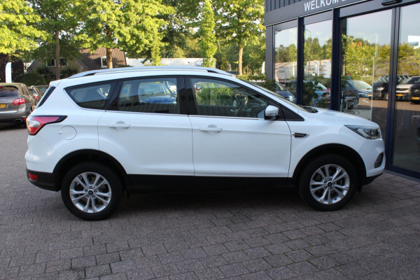 Ford Kuga 1.5 EcoBoost Titanium|Prijs rijklaar incl. 12 mnd garantie| Trekhaak Navi PDC Stoel en stuurverwarming Carplay