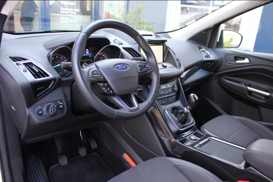 Ford Kuga 1.5 EcoBoost Titanium|Prijs rijklaar incl. 12 mnd garantie| Trekhaak Navi PDC Stoel en stuurverwarming Carplay