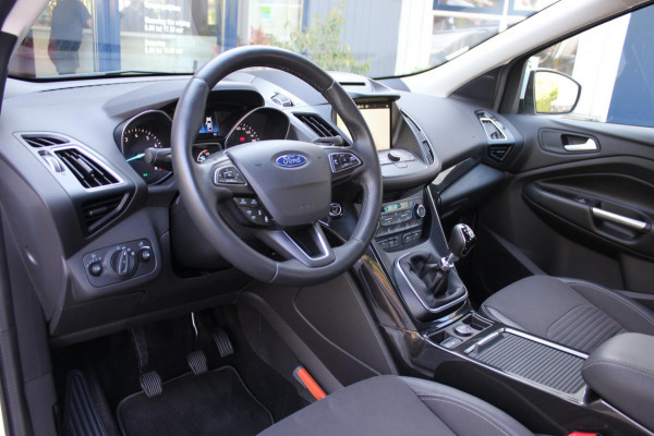 Ford Kuga 1.5 EcoBoost Titanium|Prijs rijklaar incl. 12 mnd garantie| Trekhaak Navi PDC Stoel en stuurverwarming Carplay