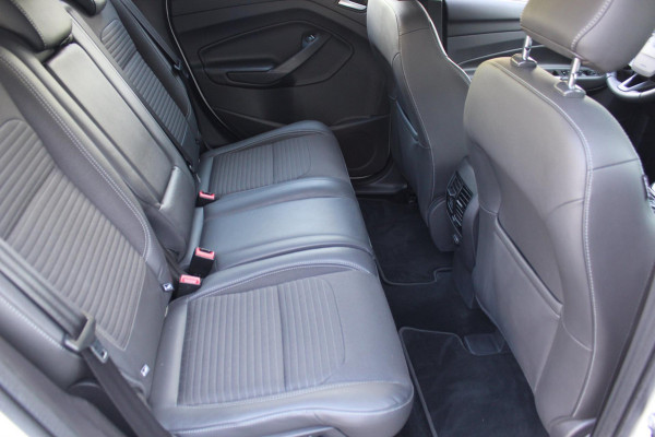 Ford Kuga 1.5 EcoBoost Titanium|Prijs rijklaar incl. 12 mnd garantie| Trekhaak Navi PDC Stoel en stuurverwarming Carplay