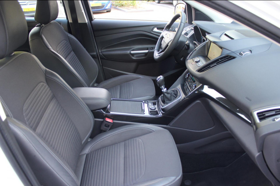 Ford Kuga 1.5 EcoBoost Titanium|Prijs rijklaar incl. 12 mnd garantie| Trekhaak Navi PDC Stoel en stuurverwarming Carplay