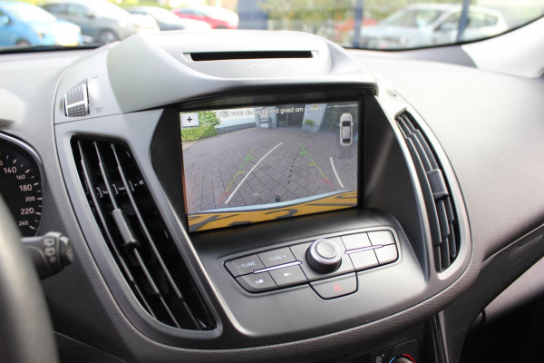 Ford Kuga 1.5 EcoBoost Titanium|Prijs rijklaar incl. 12 mnd garantie| Trekhaak Navi PDC Stoel en stuurverwarming Carplay