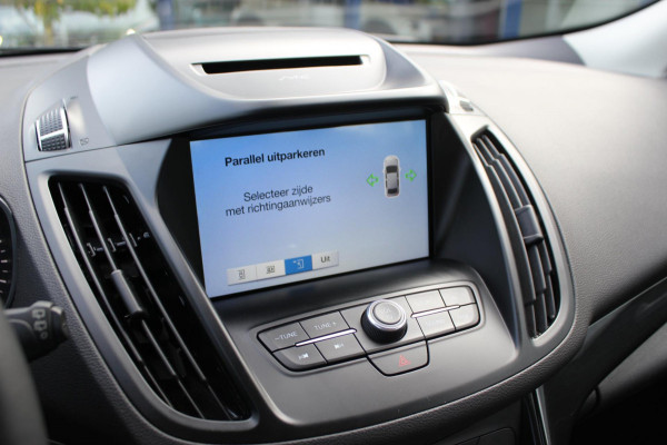 Ford Kuga 1.5 EcoBoost Titanium|Prijs rijklaar incl. 12 mnd garantie| Trekhaak Navi PDC Stoel en stuurverwarming Carplay