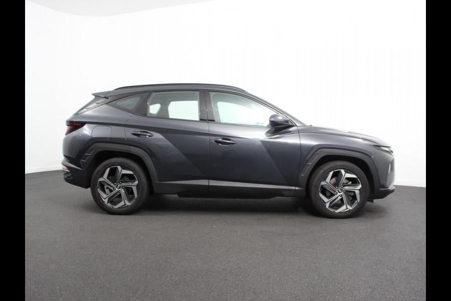 Hyundai Tucson 1.6 T-GDI PHEV Comfort 4WD Climate control Adaptieve cruise control Parkeersensoren achter Achteruitrij camera Navigatie LED Apple Carplay/ Android Auto