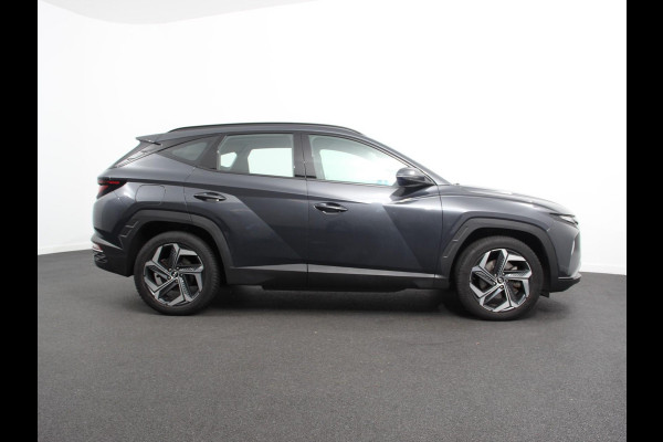 Hyundai Tucson 1.6 T-GDI PHEV Comfort 4WD Climate control Adaptieve cruise control Parkeersensoren achter Achteruitrij camera Navigatie LED Apple Carplay/ Android Auto