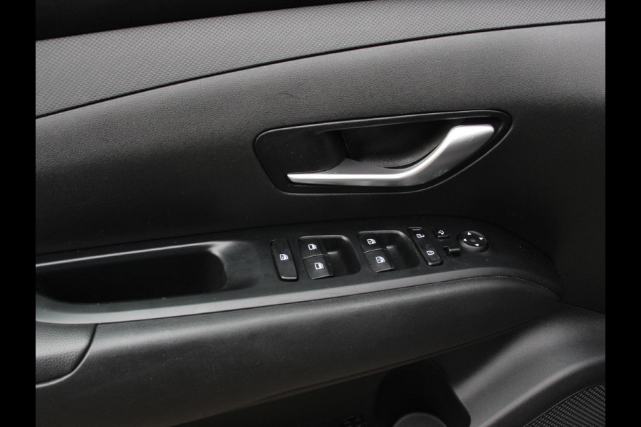 Hyundai Tucson 1.6 T-GDI PHEV Comfort 4WD Climate control Adaptieve cruise control Parkeersensoren achter Achteruitrij camera Navigatie LED Apple Carplay/ Android Auto