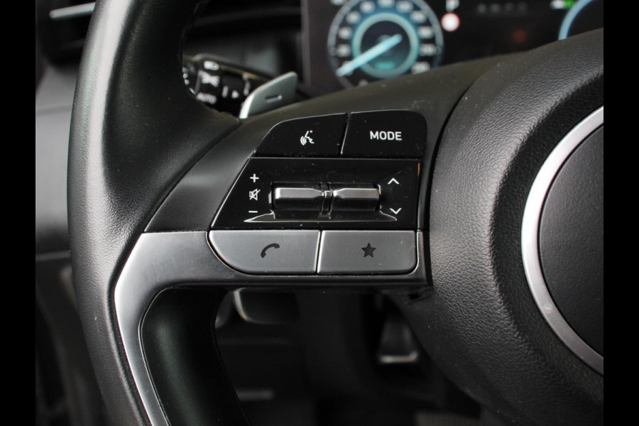 Hyundai Tucson 1.6 T-GDI PHEV Comfort 4WD Climate control Adaptieve cruise control Parkeersensoren achter Achteruitrij camera Navigatie LED Apple Carplay/ Android Auto