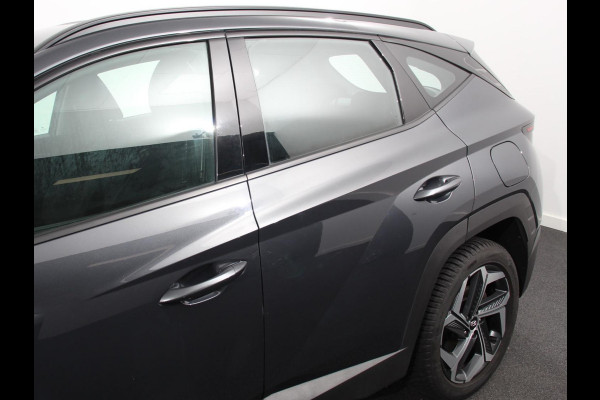 Hyundai Tucson 1.6 T-GDI PHEV Comfort 4WD Climate control Adaptieve cruise control Parkeersensoren achter Achteruitrij camera Navigatie LED Apple Carplay/ Android Auto