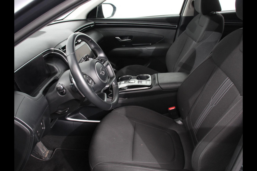 Hyundai Tucson 1.6 T-GDI PHEV Comfort 4WD Climate control Adaptieve cruise control Parkeersensoren achter Achteruitrij camera Navigatie LED Apple Carplay/ Android Auto