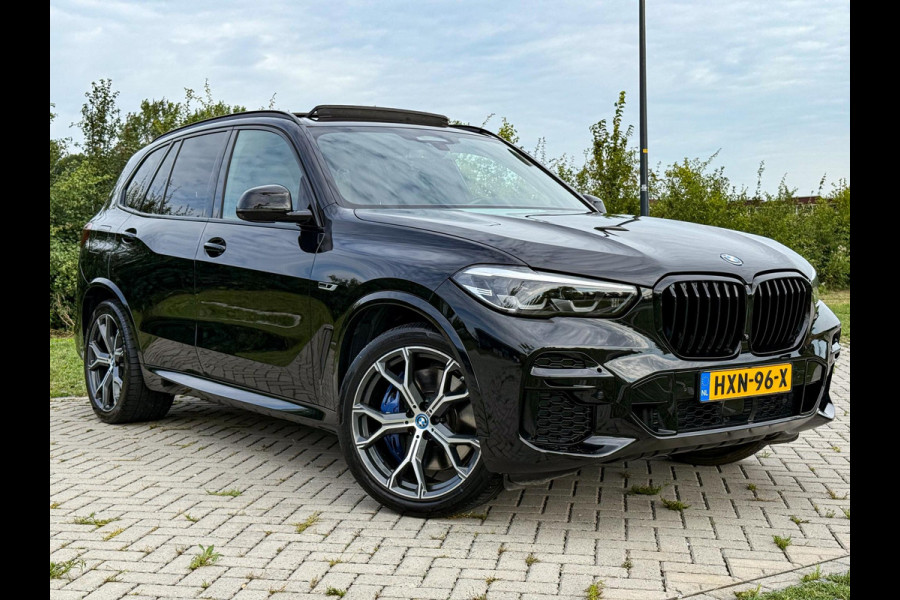 BMW X5 xDrive45e High Executive |M-Sport|Pano Sky Lounge|Soft Close|Luchtvering|Head-Up|Stoelverkoeling|Active Steering