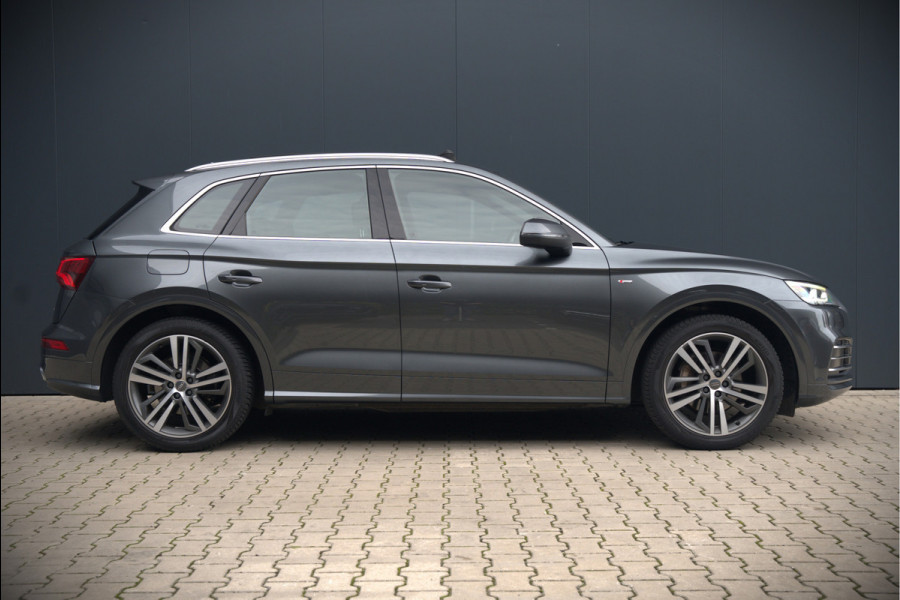 Audi Q5 2.0 TFSI quattro Launch Edition | Bang & Olufsen | Panoramadak | Stoelverwarming | Luchtvering | RS Stoelen | Adaptive Cruise Control | B&O | Elektrische Stoelen | Camera | Dodehoekdetectie | Keyless
