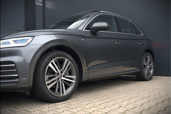 Audi Q5 2.0 TFSI quattro Launch Edition | Bang & Olufsen | Panoramadak | Stoelverwarming | Luchtvering | RS Stoelen | Adaptive Cruise Control | B&O | Elektrische Stoelen | Camera | Dodehoekdetectie | Keyless