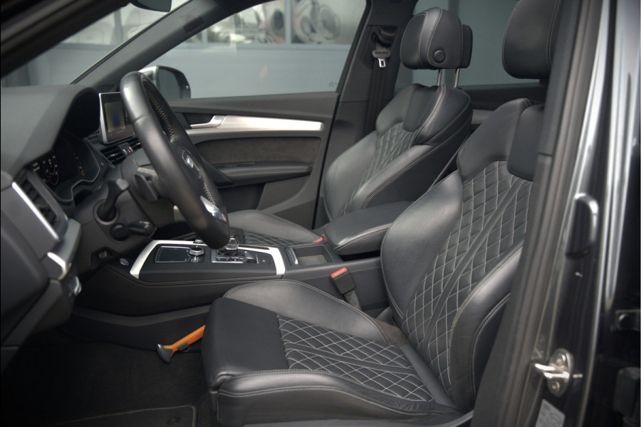 Audi Q5 2.0 TFSI quattro Launch Edition | Bang & Olufsen | Panoramadak | Stoelverwarming | Luchtvering | RS Stoelen | Adaptive Cruise Control | B&O | Elektrische Stoelen | Camera | Dodehoekdetectie | Keyless