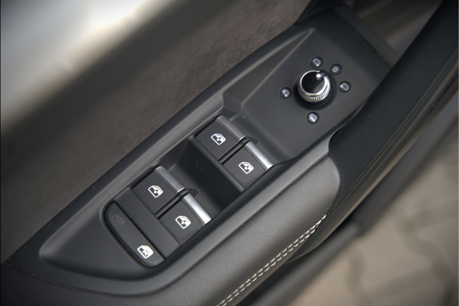 Audi Q5 2.0 TFSI quattro Launch Edition | Bang & Olufsen | Panoramadak | Stoelverwarming | Luchtvering | RS Stoelen | Adaptive Cruise Control | B&O | Elektrische Stoelen | Camera | Dodehoekdetectie | Keyless