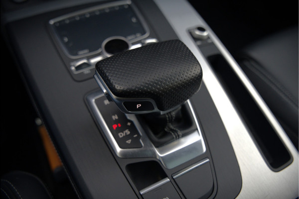 Audi Q5 2.0 TFSI quattro Launch Edition | Bang & Olufsen | Panoramadak | Stoelverwarming | Luchtvering | RS Stoelen | Adaptive Cruise Control | B&O | Elektrische Stoelen | Camera | Dodehoekdetectie | Keyless