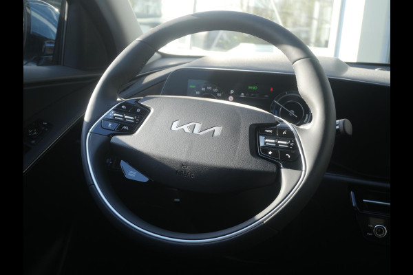 Kia Niro EV Light Advanced 64.8 kWh OP VOORRAAD | Carplay | Camera | Stoel-stuurverwarming |