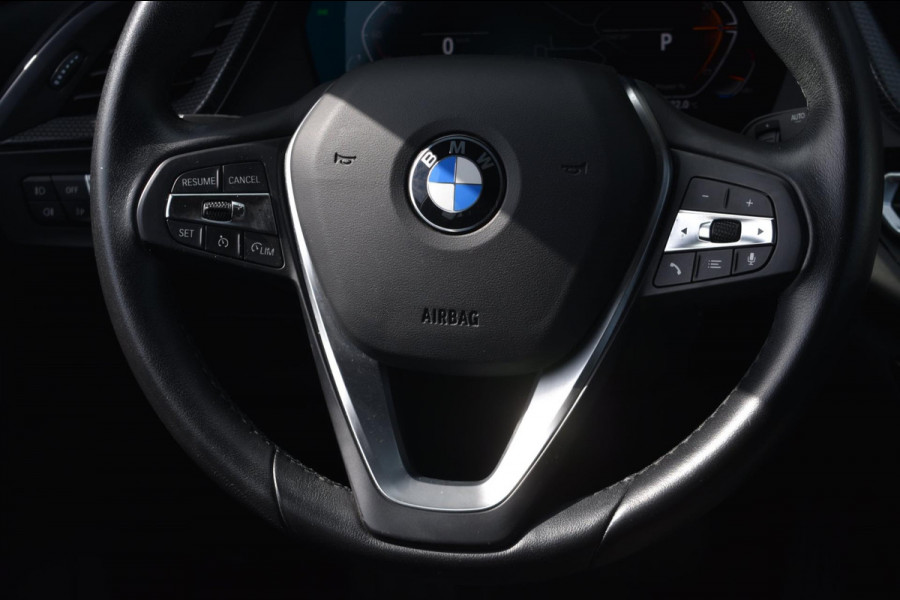 BMW 1-serie 118i Sport line | STOELVERWARMING | APPLE CARPLAY | ANDROID AUTO | NAP | SFEERVERLICHTING