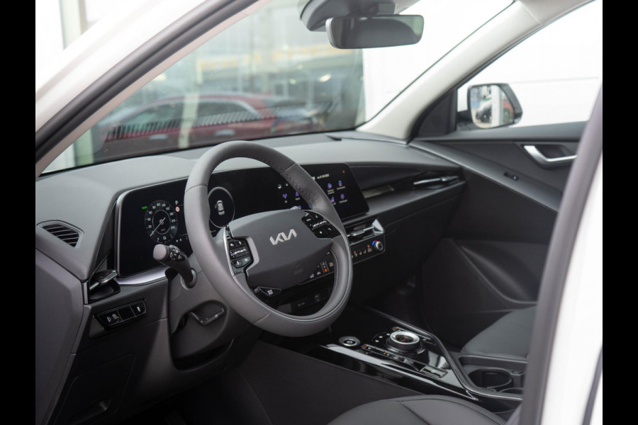 Kia Niro EV Light Advanced 64.8 kWh OP VOORRAAD | SNEL LEVERBAAR | Navigatie | Carplay | Adapt. Cruise | Climate | Keyless | Camera