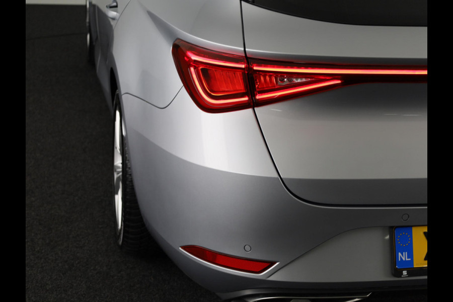 Seat Leon Sportstourer 1.0 TSI FR Business 110 pk | Verlengde garantie | Navigatie | Parkeersensoren achter | Autom. airco (3 zones) | LED koplampen |  Apple Carplay/Android Auto |