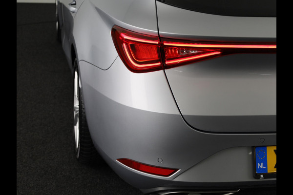 Seat Leon Sportstourer 1.0 TSI FR Business 110 pk | Verlengde garantie | Navigatie | Parkeersensoren achter | Autom. airco (3 zones) | LED koplampen |  Apple Carplay/Android Auto |