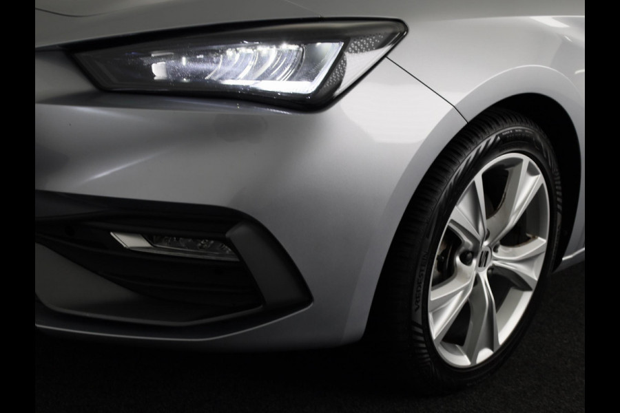 Seat Leon Sportstourer 1.0 TSI FR Business 110 pk | Verlengde garantie | Navigatie | Parkeersensoren achter | Autom. airco (3 zones) | LED koplampen |  Apple Carplay/Android Auto |