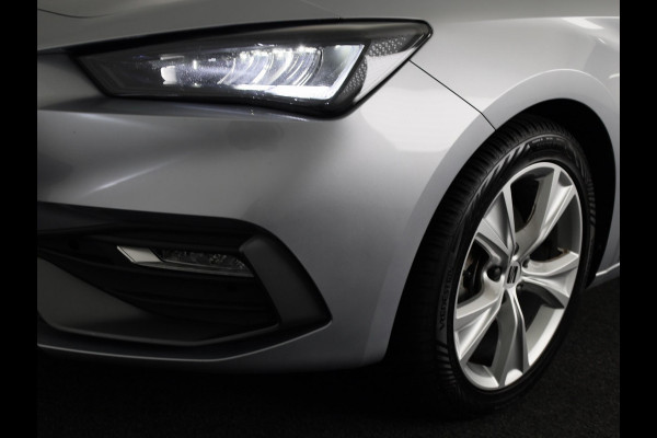 Seat Leon Sportstourer 1.0 TSI FR Business 110 pk | Verlengde garantie | Navigatie | Parkeersensoren achter | Autom. airco (3 zones) | LED koplampen |  Apple Carplay/Android Auto |
