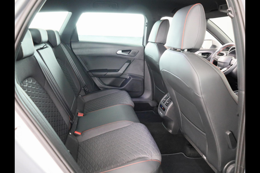 Seat Leon Sportstourer 1.0 TSI FR Business 110 pk | Verlengde garantie | Navigatie | Parkeersensoren achter | Autom. airco (3 zones) | LED koplampen |  Apple Carplay/Android Auto |