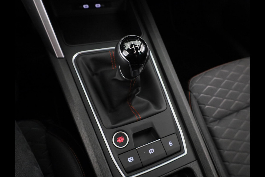 Seat Leon Sportstourer 1.0 TSI FR Business 110 pk | Verlengde garantie | Navigatie | Parkeersensoren achter | Autom. airco (3 zones) | LED koplampen |  Apple Carplay/Android Auto |