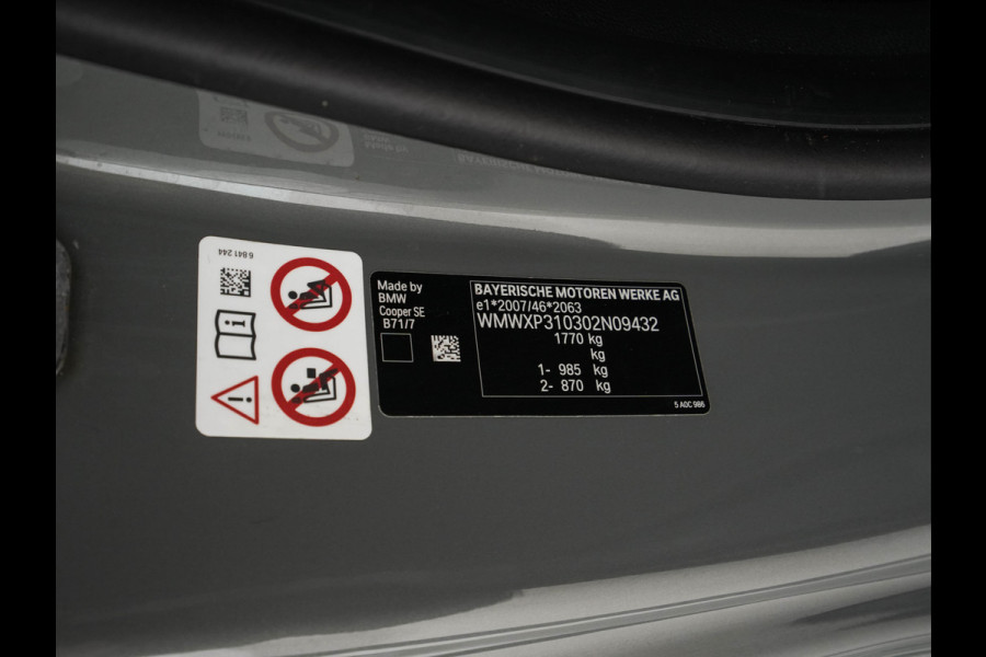 MINI Mini Electric Basic 33 kWh [ 3-Fase ] (INCL-BTW) Aut. *FULL-LED | SPORT-SEATS | NAVI-FULLMAP | DIGI-COCKPIT | DAB+ | ECC | CCS-FASTLOADER | UNION-JACK-LIGHTS | CRUISE | AMBIENT-LIGHT | 16''ALU*