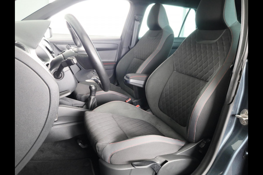 Škoda Fabia Combi 1.0 TSI Sport Business 95 pk | Navigatie via App | Parkeersensoren | Autom. airco | Stoelverwarming | Keyless | Apple Carplay/Android Auto |