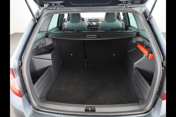 Škoda Fabia Combi 1.0 TSI Sport Business 95 pk | Navigatie via App | Parkeersensoren | Autom. airco | Stoelverwarming | Keyless | Apple Carplay/Android Auto |