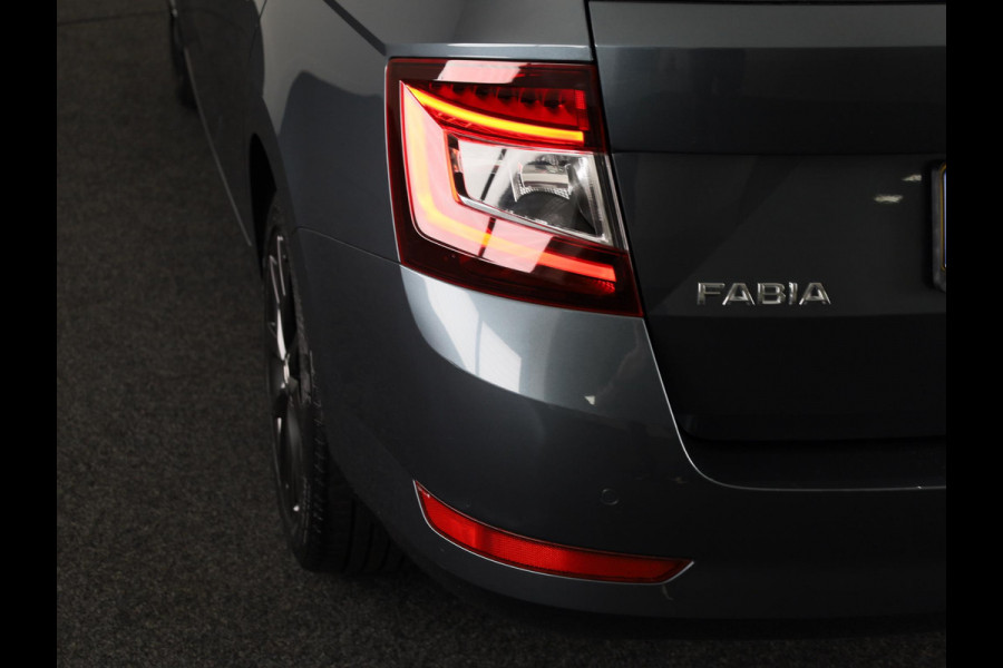 Škoda Fabia Combi 1.0 TSI Sport Business 95 pk | Navigatie via App | Parkeersensoren | Autom. airco | Stoelverwarming | Keyless | Apple Carplay/Android Auto |