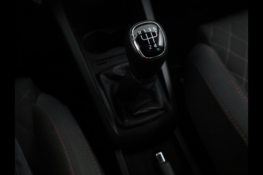 Škoda Fabia Combi 1.0 TSI Sport Business 95 pk | Navigatie via App | Parkeersensoren | Autom. airco | Stoelverwarming | Keyless | Apple Carplay/Android Auto |