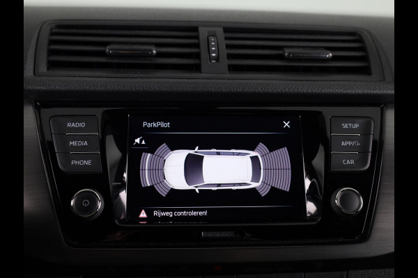 Škoda Fabia Combi 1.0 TSI Sport Business 95 pk | Navigatie via App | Parkeersensoren | Autom. airco | Stoelverwarming | Keyless | Apple Carplay/Android Auto |