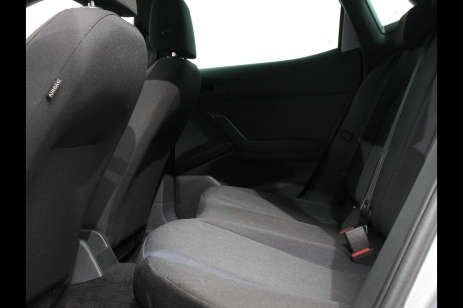 Seat Ibiza 1.0 EcoTSI FR Climate control Adaptieve cruise control Parkeersensoren Achteruitrijcamera LED Keyless Verwarmde voorstoelen Apple Carplay/ Android Auto